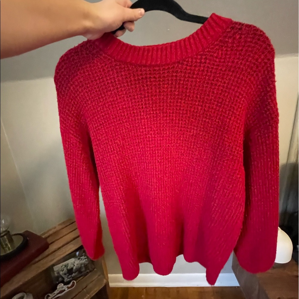 American Eagle sweater. S. Good condition.